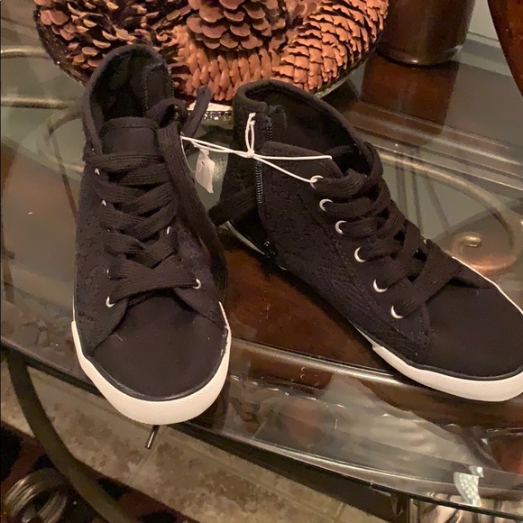 Black kids shoe - Picture 2 of 4